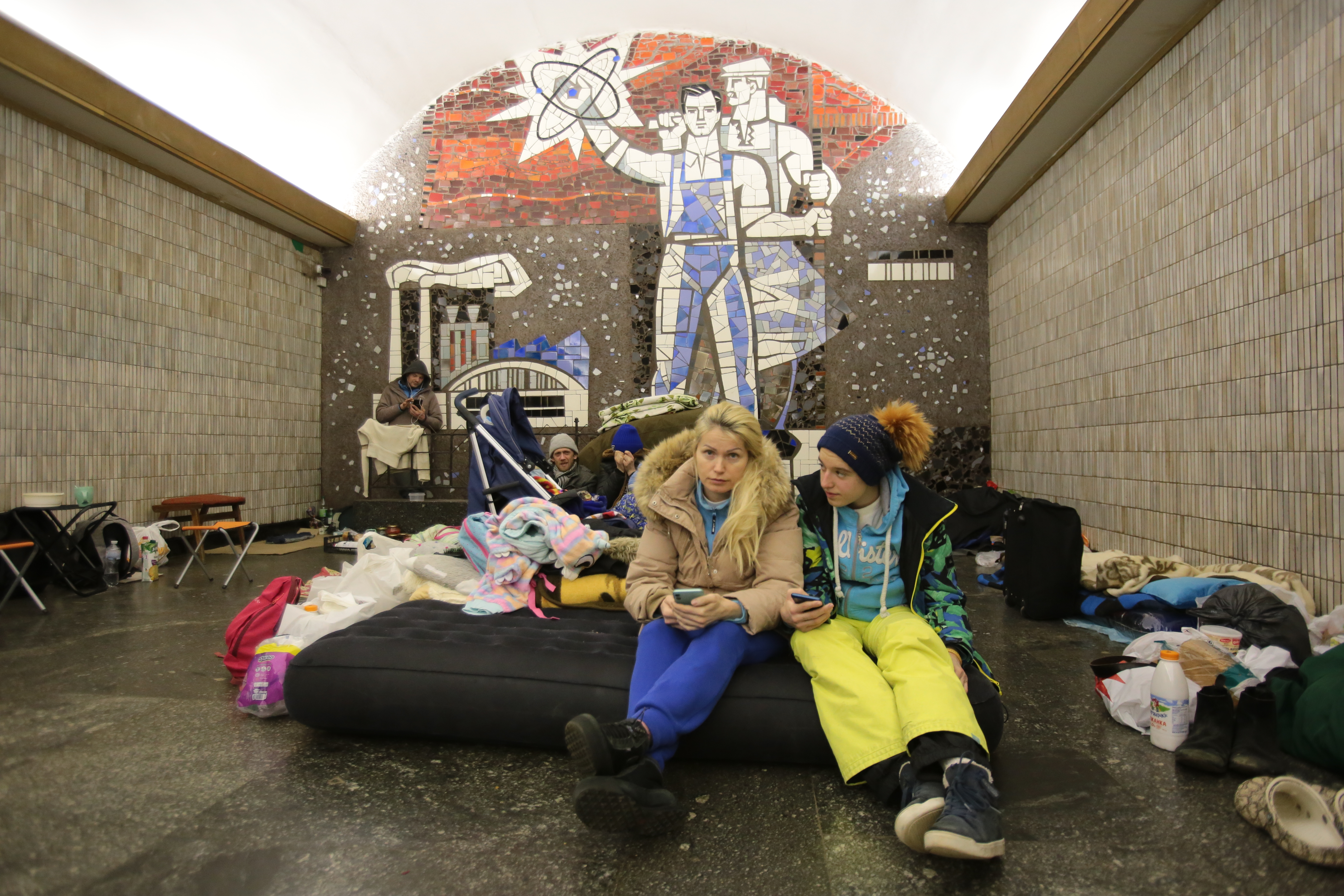 Kyiv: a rocket falls near the train station