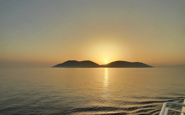 Photo credit: Sazan island, by Ikgolem82, CC BY-SA 4.0 , via Wikimedia Commons.
